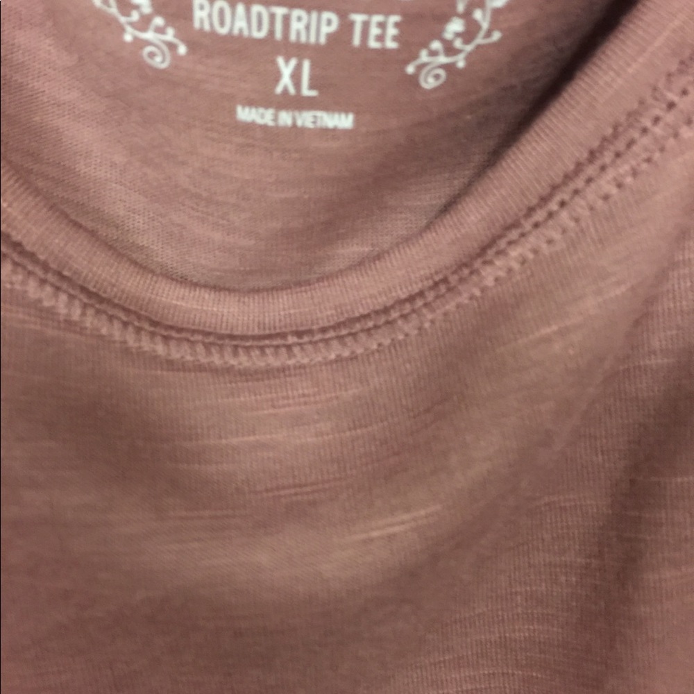 tshirt - Picture 2 of 2